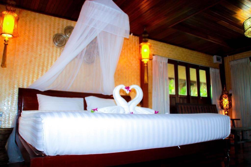 Bora Bora Villa Phuket Csalong Kültér fotó