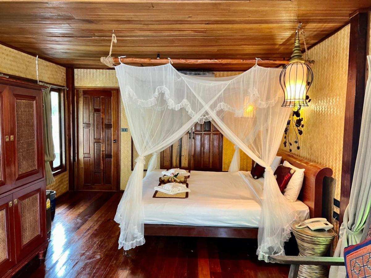 Bora Bora Villa Phuket Csalong Kültér fotó